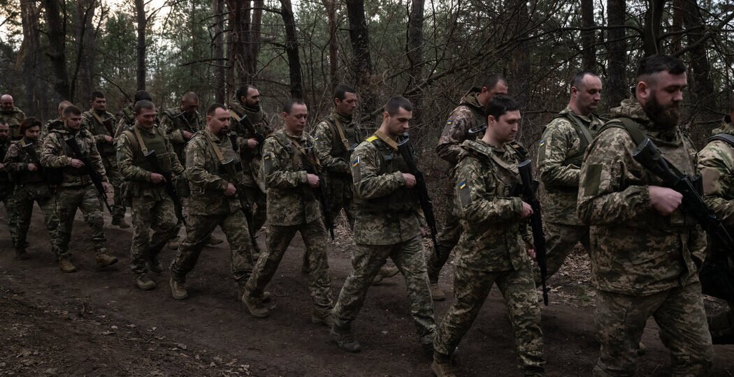 26int-ukraine-frontline-01-pmwq-facebookJumbo.jpg