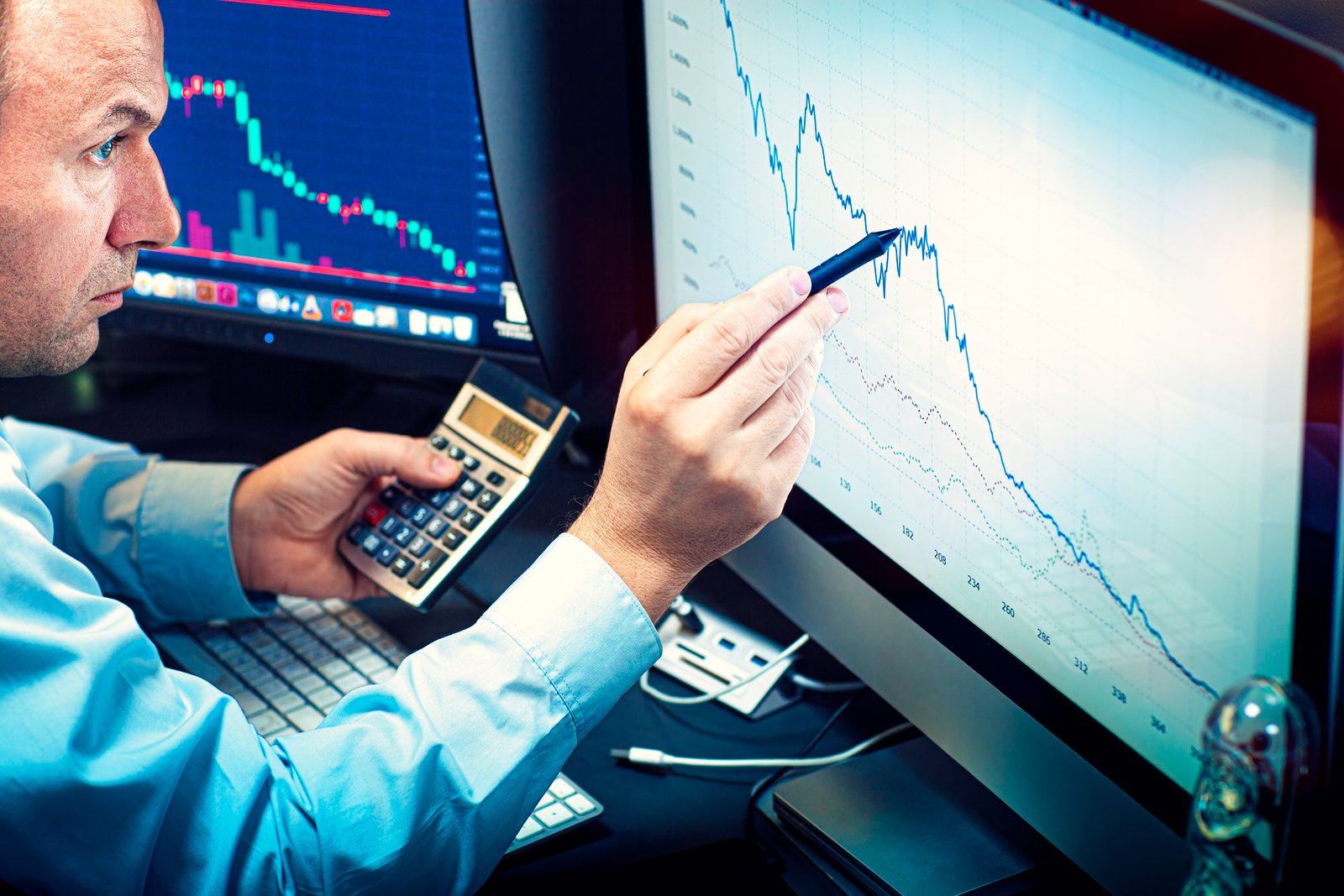 professional-stock-trader-broker-analyze-stock-chart-invest-retire-getty.jpg