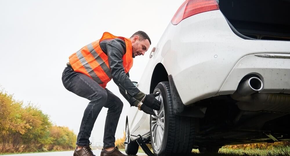 freeway-save-on-roadside-assistance-1.jpg