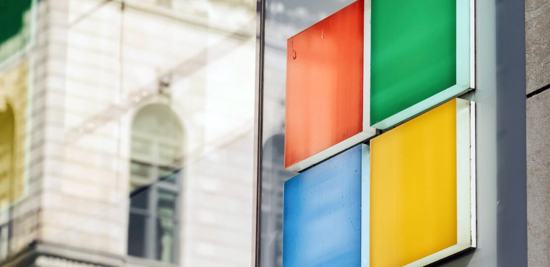 Microsoft-logo-sign-Bloomberg.jpg